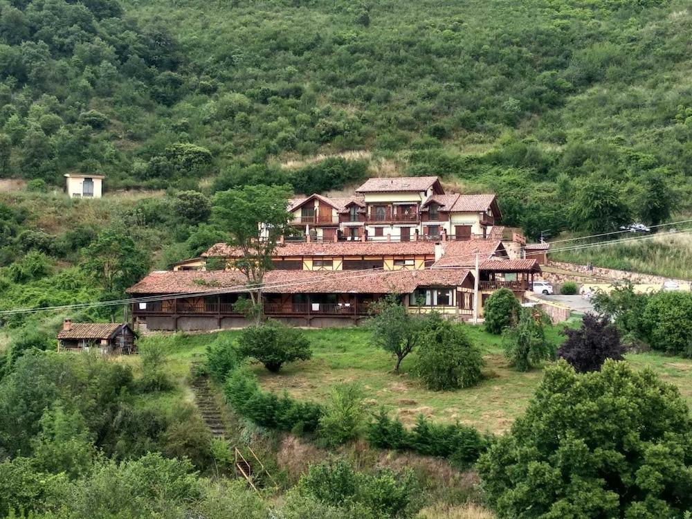 Albergue La Cabana Turieno Exteriér fotografie